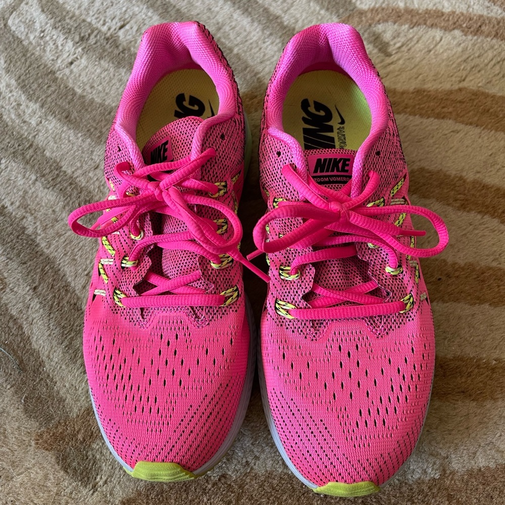 Nike air zoom hot pink